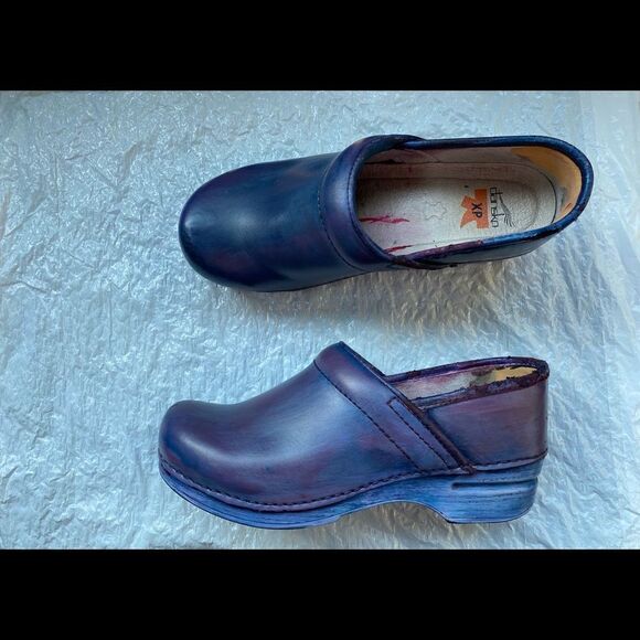 Dansko Women’s Altered Slip Resistance Clogs Sz 38 - Picture 4 of 9